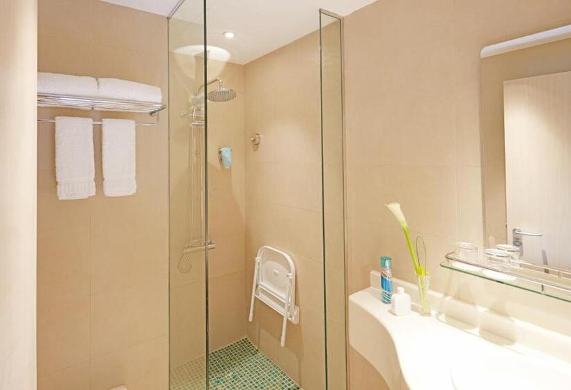 スタンダード４人部屋, Ibis Styles Makkah