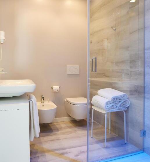 Четырехместный Номер Стандарт с Балконом, Marina Di Petrolo Hotel & Spa