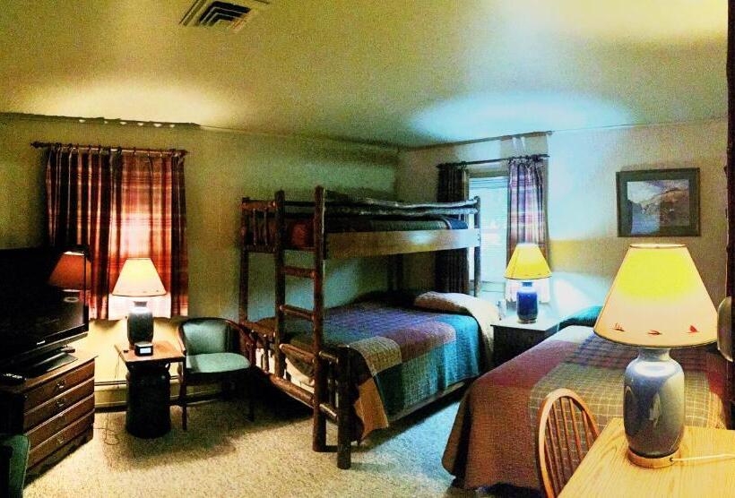 Family Suite, Hungry Trout Resort