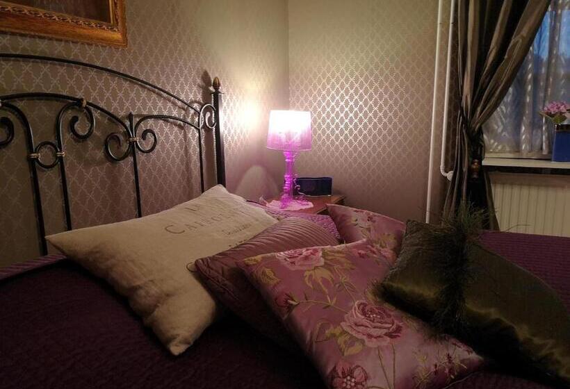 Номер Стандарт, Li Huiskankorpi Boutique