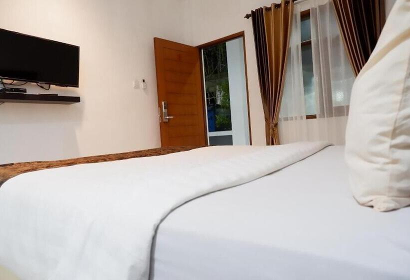 Номер Deluxe, Netral Jombang