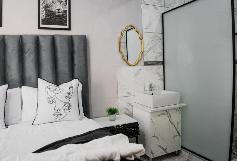 스탠다드 룸 풀장 전망, Plein On Suid Guesthouse