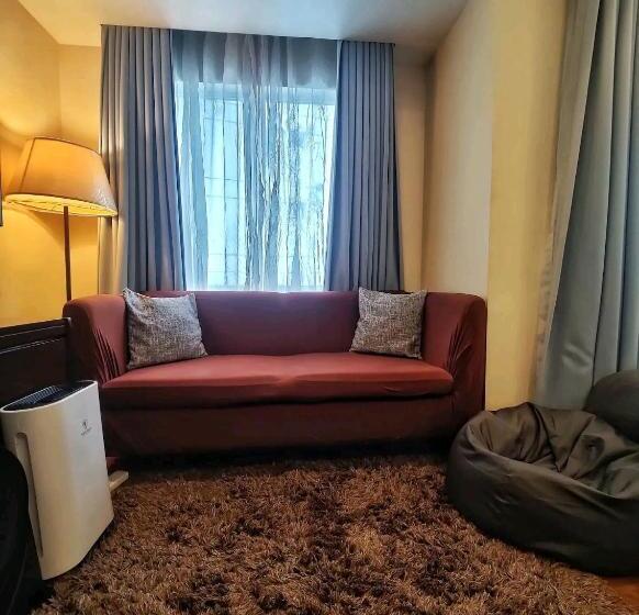 스탠다드 룸, Cozy Hotel Room With Bath Tub And Free Pool Access