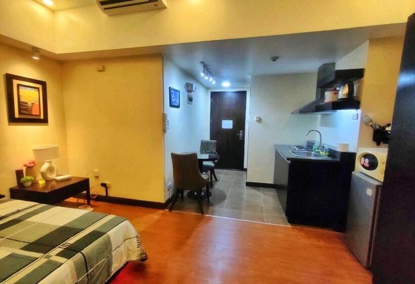 스탠다드 룸, Cozy Hotel Room With Bath Tub And Free Pool Access