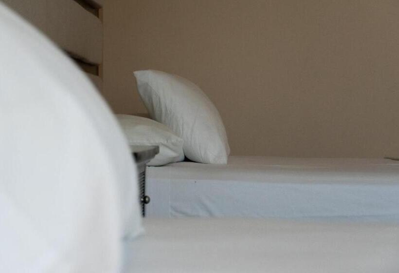اتاق استاندارد, Infinity Suites Habitación Doble 202