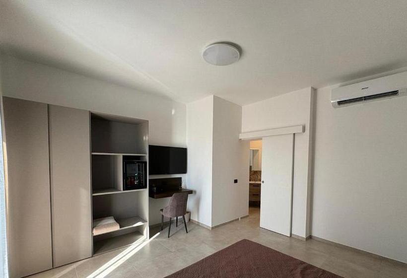 اتاق لوکس با بالکن, Flamengo Rooms