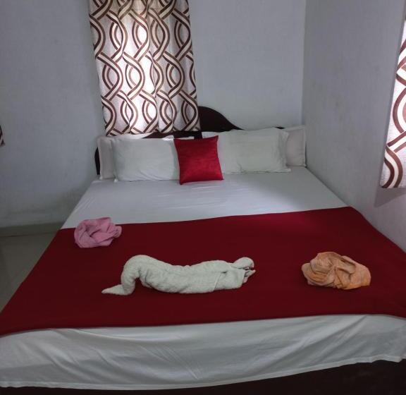 Трехместный Номер Базовый, Edens Residency Thekkady