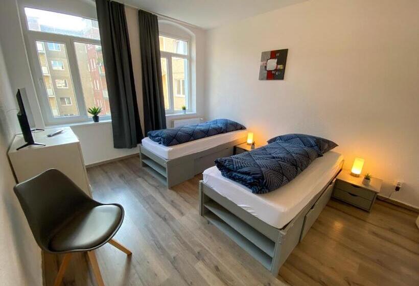 اتاق استاندارد با سرویس بهداشتی مشترک, Monteurzimmer