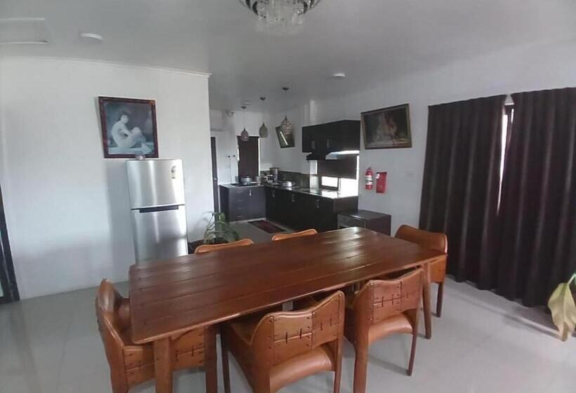 2침실 패밀리 아파트, White Diamond Apartments