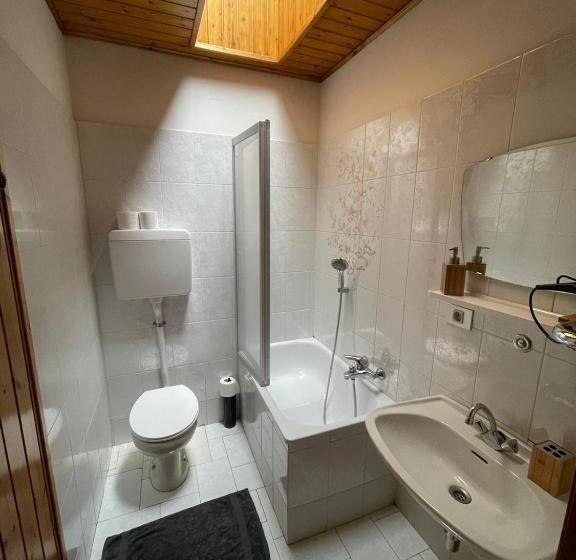 اتاق استاندارد سه نفره, Picchio Rosso   Stanza Privata Con Bagno In Val Di Fassa