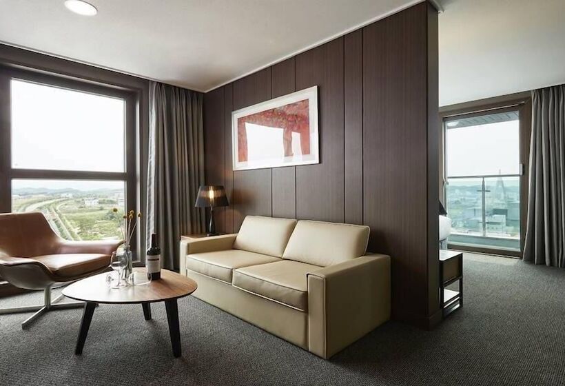 Полулюкс, Raonstay In Perla