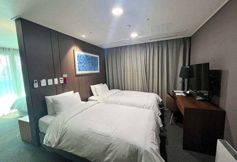 Семейный Номер, Raonstay In Perla