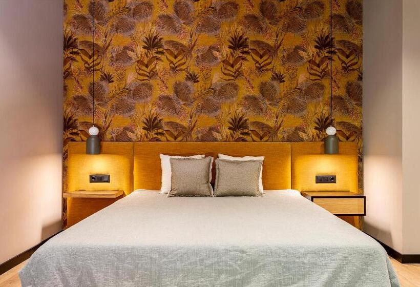 سوییت با چشم‌انداز باغ, Saman Hotel Boutique