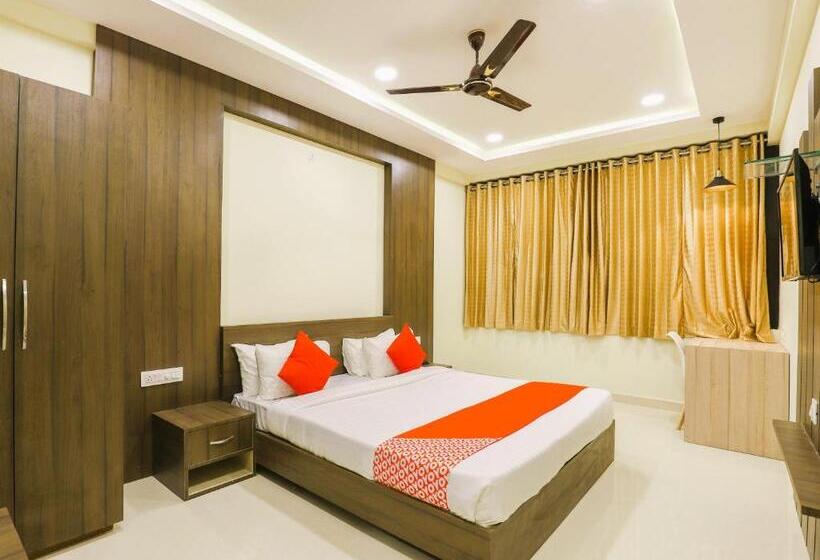 带大床的高级房间, Stayguru Hotel Atithi