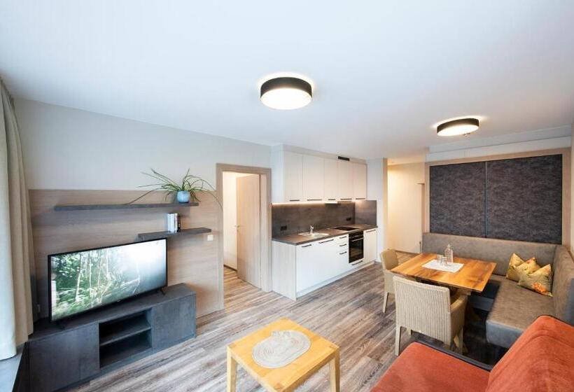 Апартаменты 1 Спальня Нижний Этаж, Private Homes Alpin Spa Apartments