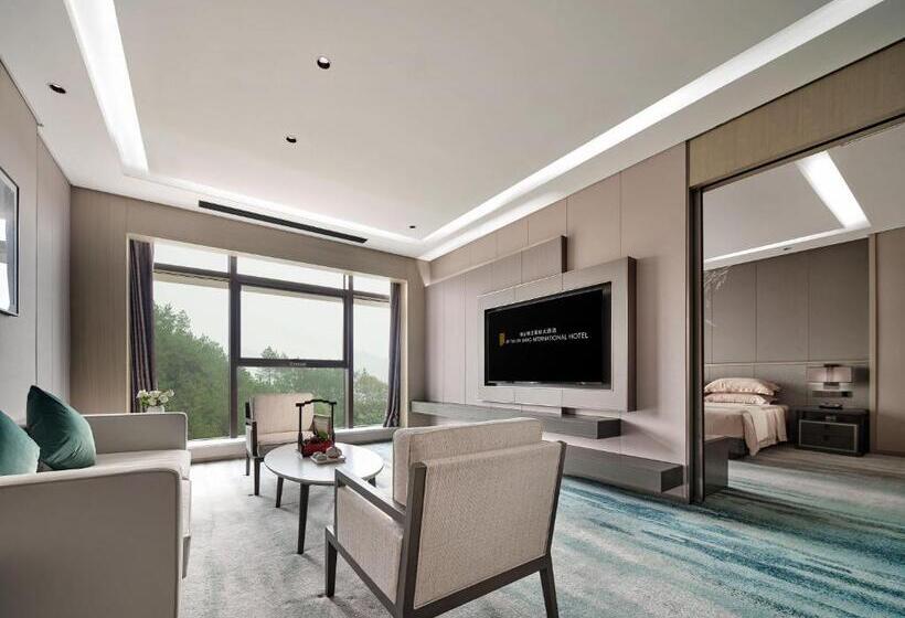 Президентский Люкс, Jinyun Jingjiang International