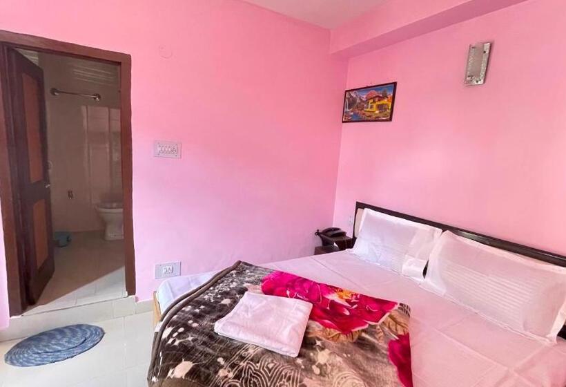 Трехместный Номер Классика, Oyo 81608 Krishna Residency