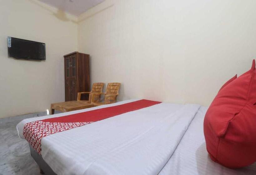 Трехместный Номер Классика, Oyo Foji Guest House