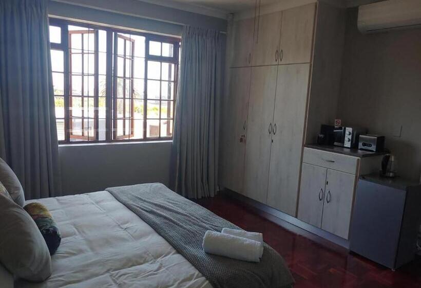 컴포트 룸, Boutique Hotel On The Bay