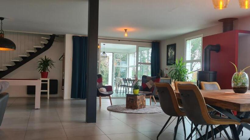 Вилла с 1 спальней и бассейном, La Villa Blanche   18 Personnes