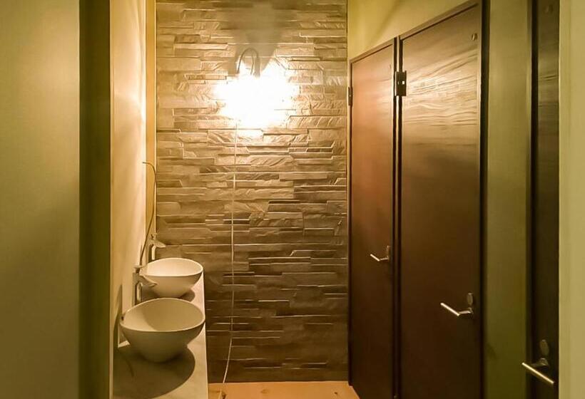 Семейный Номер, Relak Guest House 登別 Station