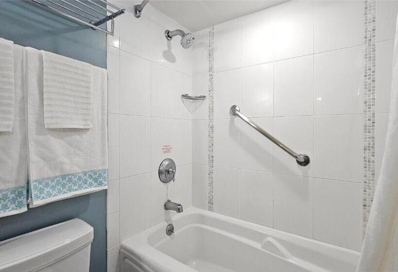 디럭스 룸, Ocean View Room At Ala Moana Fees Include