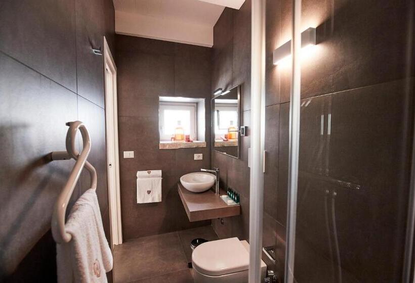 Полулюкс, Iulius Suite & Spa