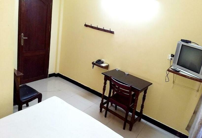 Standard Room, Ganga Palace