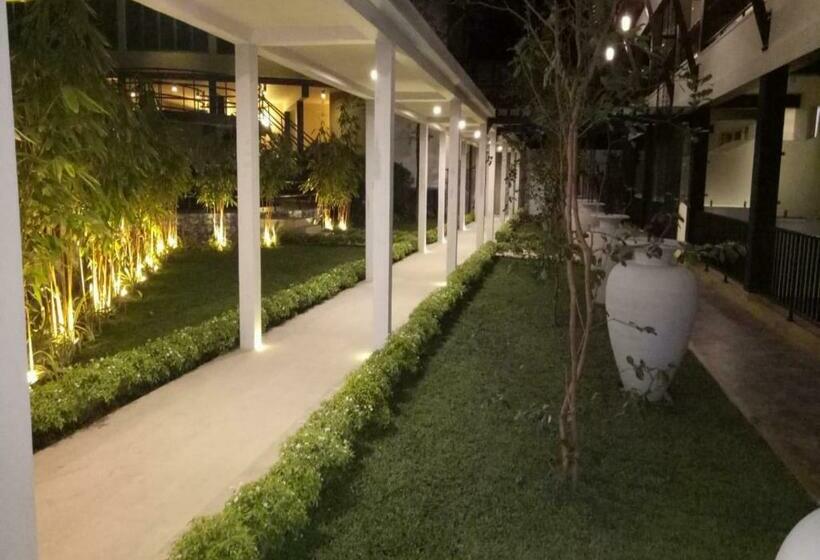 Номер Стандарт, Garden Beach Hotel Kalutara