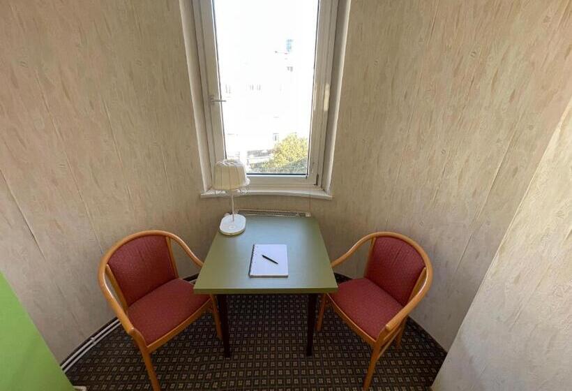 스탠다드 싱글 룸, Tabor Rooms