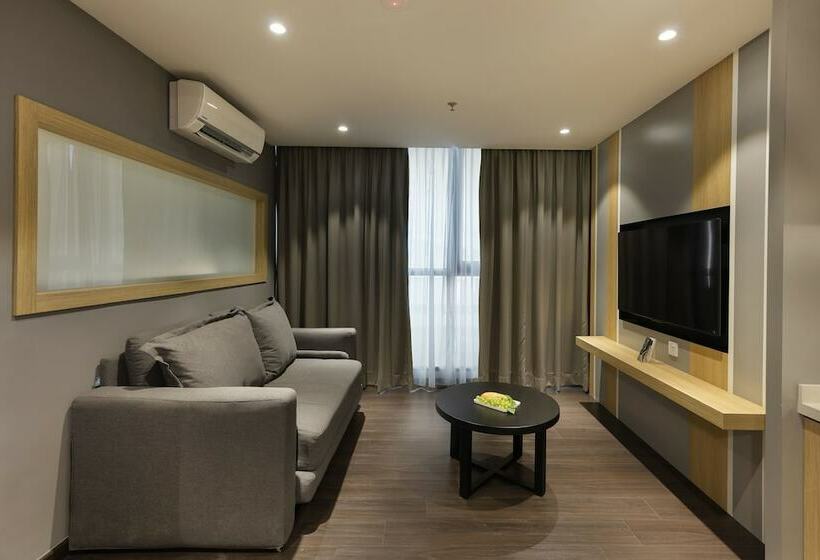 سوییت, The Granite Luxury