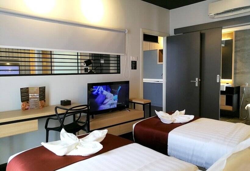 سوییت لوکس, The Granite Luxury