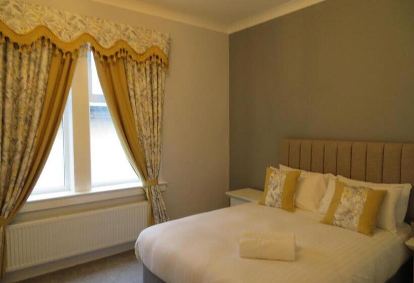 اتاق لوکس با تخت بزرگ, Craigievar Guest House