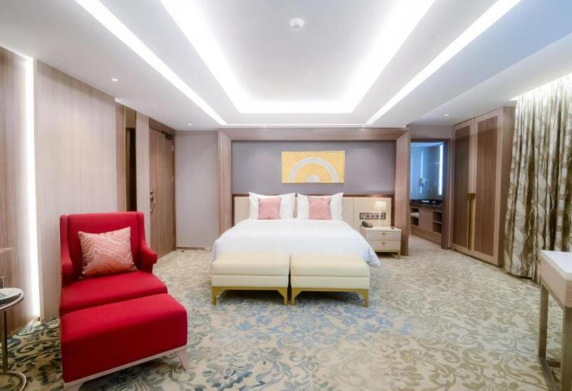 Suite, The Excelton