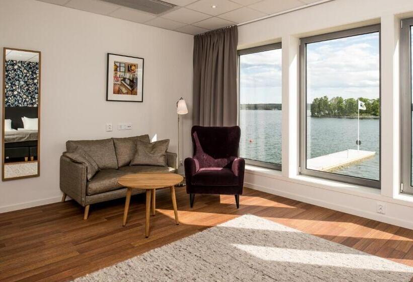 جناح, Strandpiren Hotell