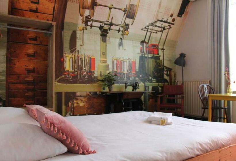 غرفة قياسية, Hostel Roots