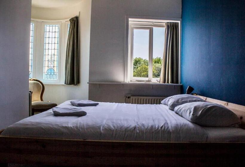 غرفة قياسية حمام مشترك, Hostel Roots
