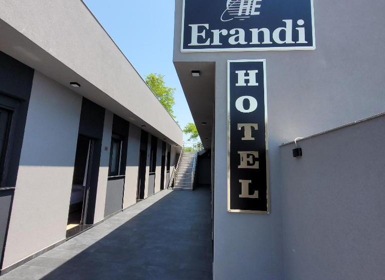 스탠다드 트리플 룸, Erandi