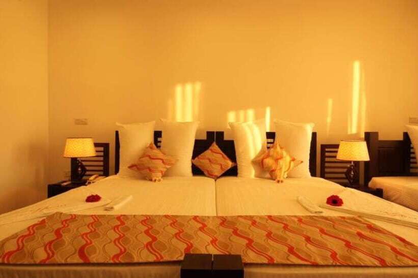 Номер Стандарт, Saffron Hotel & Restaurant