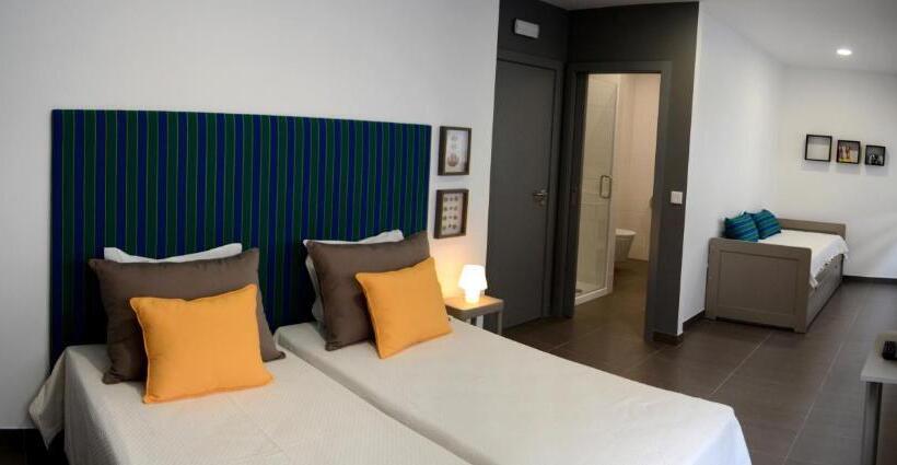 Семейный Номер, Lab Hostel Nazare