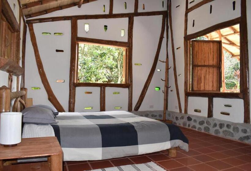 اتاق استاندارد سه نفره, La Casa De Francois