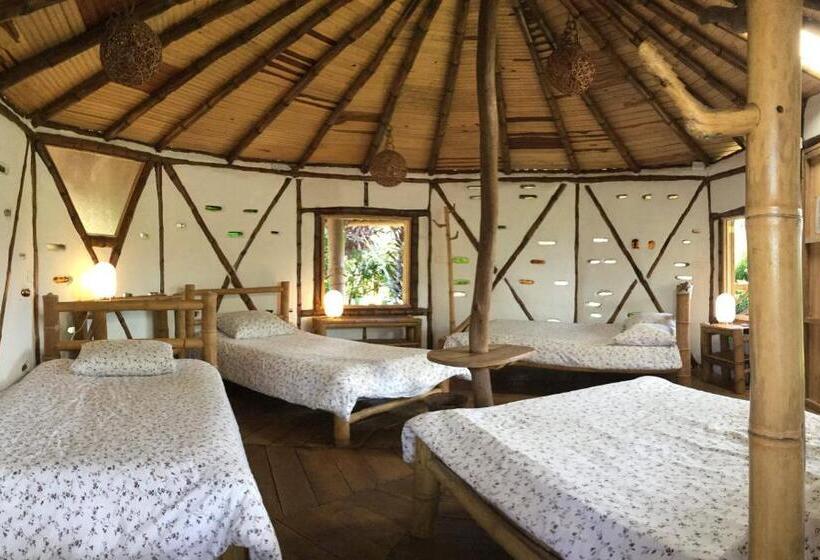 اتاق خانوادگی با سرویس بهداشتی مشترک, La Casa De Francois