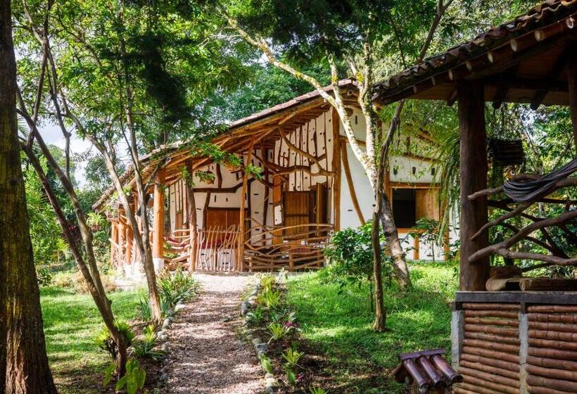 اتاق استاندارد سه نفره, La Casa De Francois