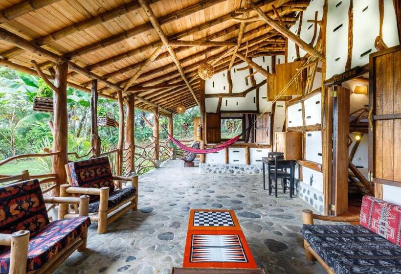 اتاق استاندارد سه نفره, La Casa De Francois