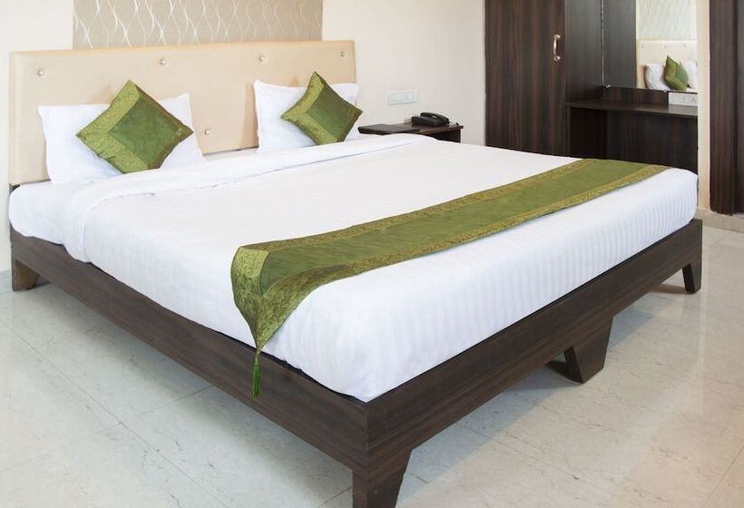 Номер Deluxe, Treebo Atithi Inn