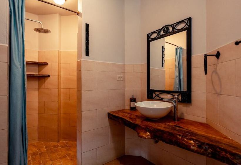Quarto standard, Bambuda Castle