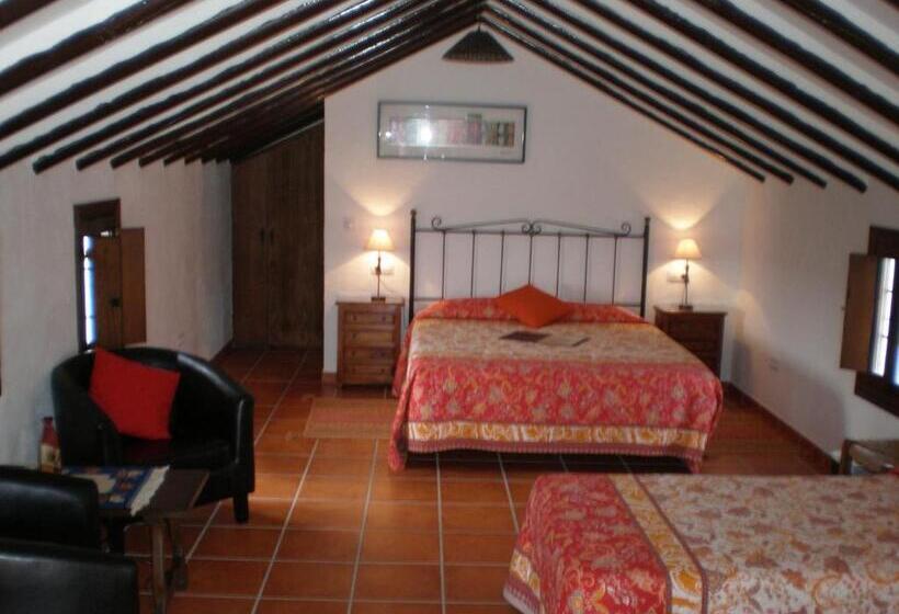 Четырехместный Номер Стандарт, Cortijo La Haza