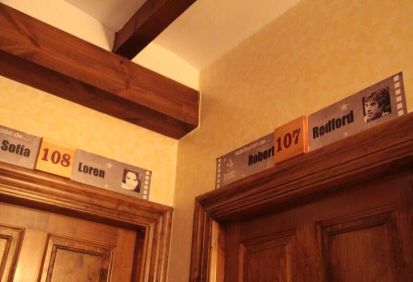 Номер Стандарт с Гидромассажем, Habitaciones Y Estudios  Hotel Posada De Cantabria   Terraza Panorámica  Gintonic Bar