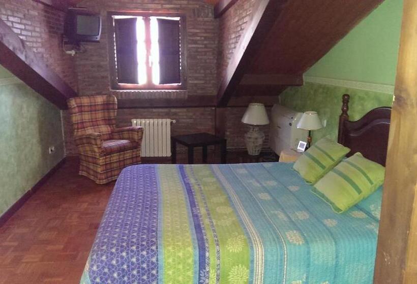 펜트하우스 룸, Habitaciones Y Estudios  Hotel Posada De Cantabria   Terraza Panorámica  Gintonic Bar