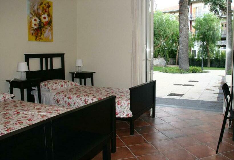 اتاق خانوادگی, B&b Etna Country